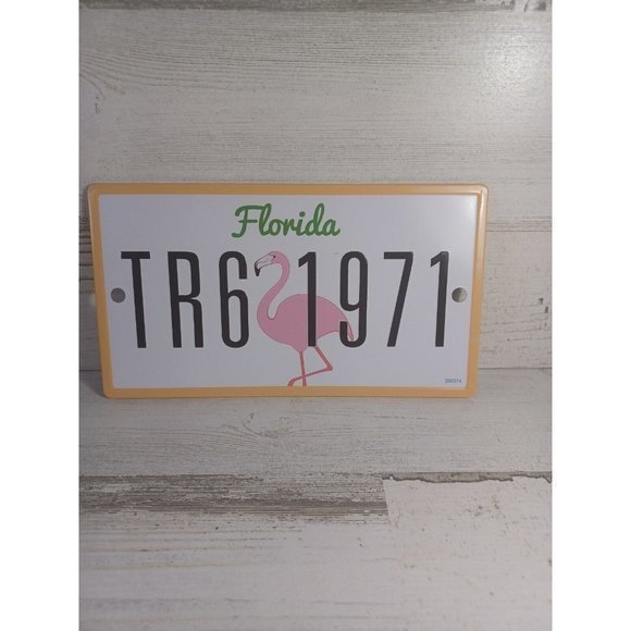 Florida Tag TR6 1971 Flamingo Decor Size 8.5 By 4.5 - Picture 4 of 11